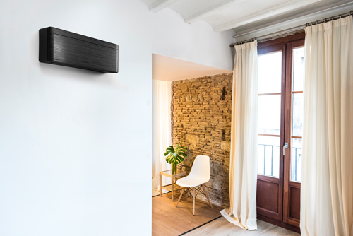 Air conditioning split system for one room