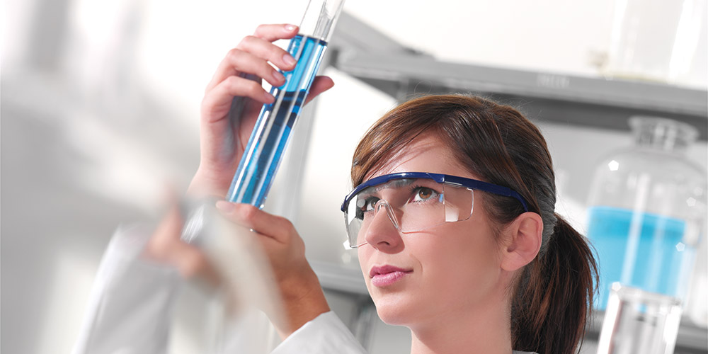 Woman working in a laboratory